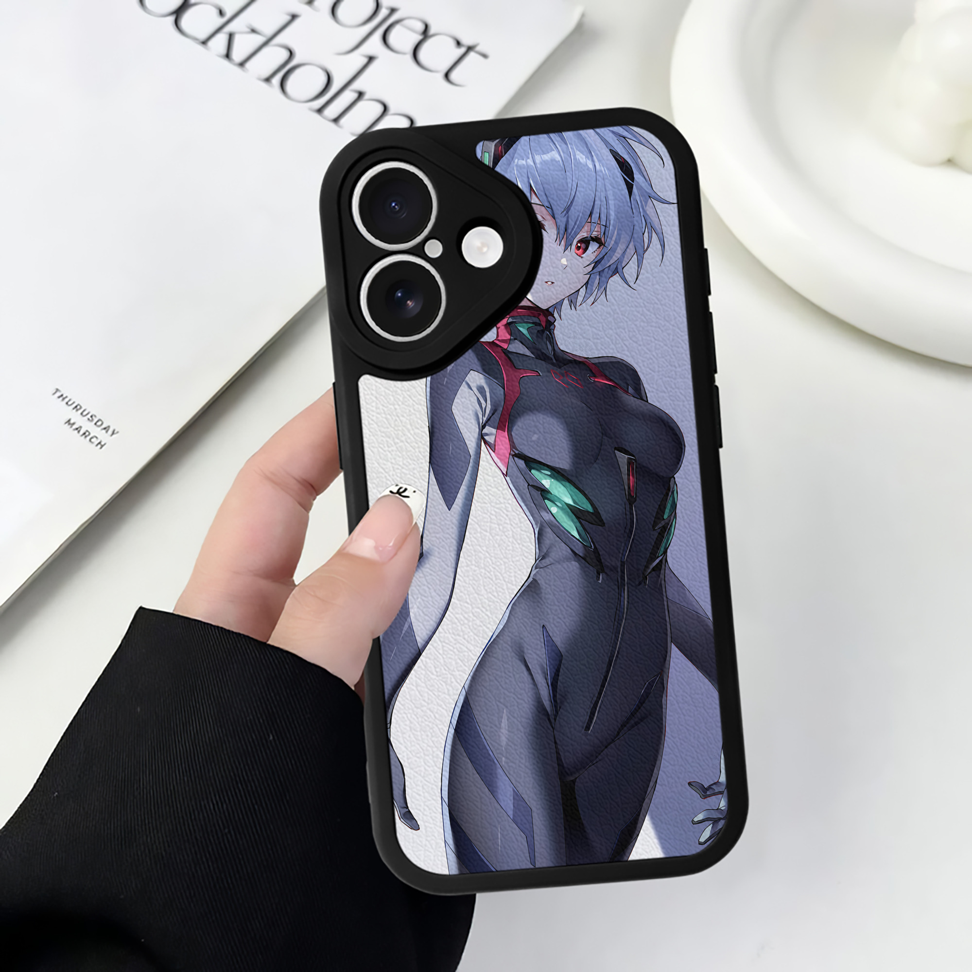 （画像用） EVA 新世紀エヴァンゲリオン 【iPhone 16シリーズ対応】シリコンスマホケース（レザー調） 材質：シリコン
